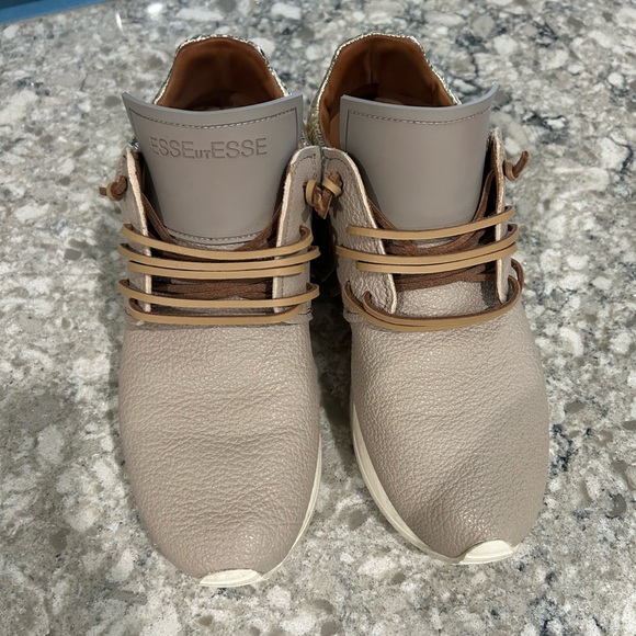 🤎Esseutesse fringe sneakers🤎 - Picture 2 of 8